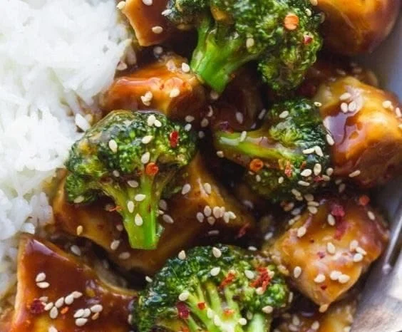 Instant Pot Chinese Chicken and Broccoli dish served in a bowl